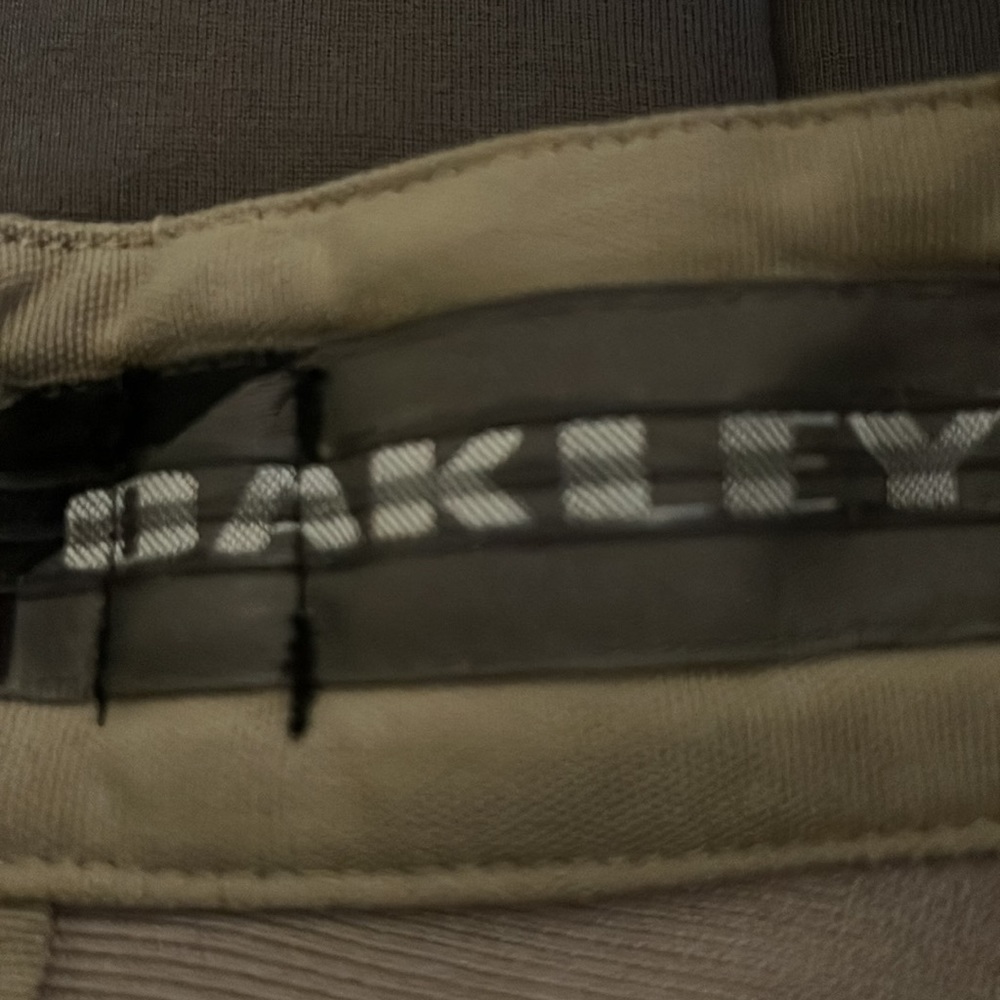 Oakley Riding Shorts - Picture 6 of 8